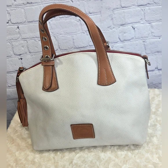 Dooney & Bourke Cream and Tan Shoulder Bag - Picture 6 of 15